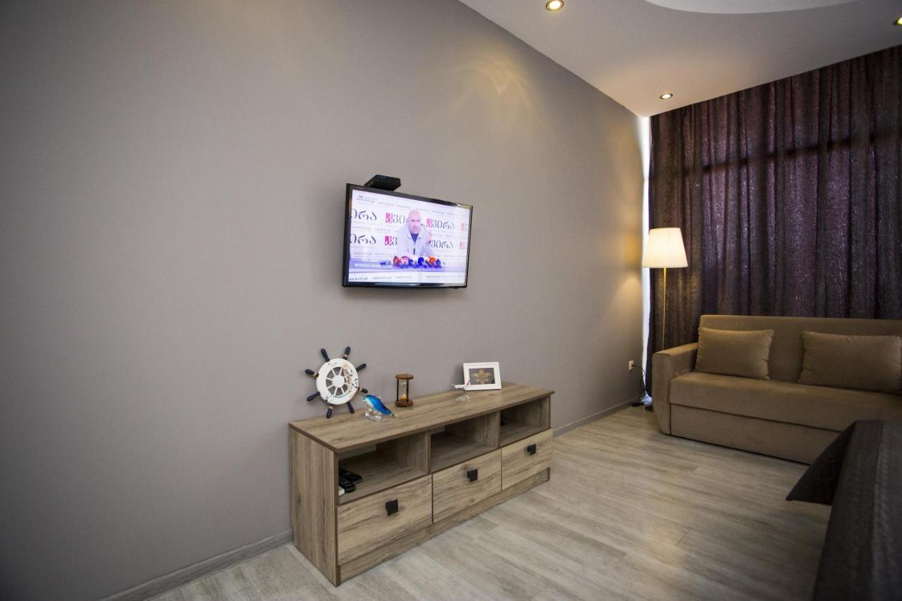 Luxury Room Batumi Luaran gambar